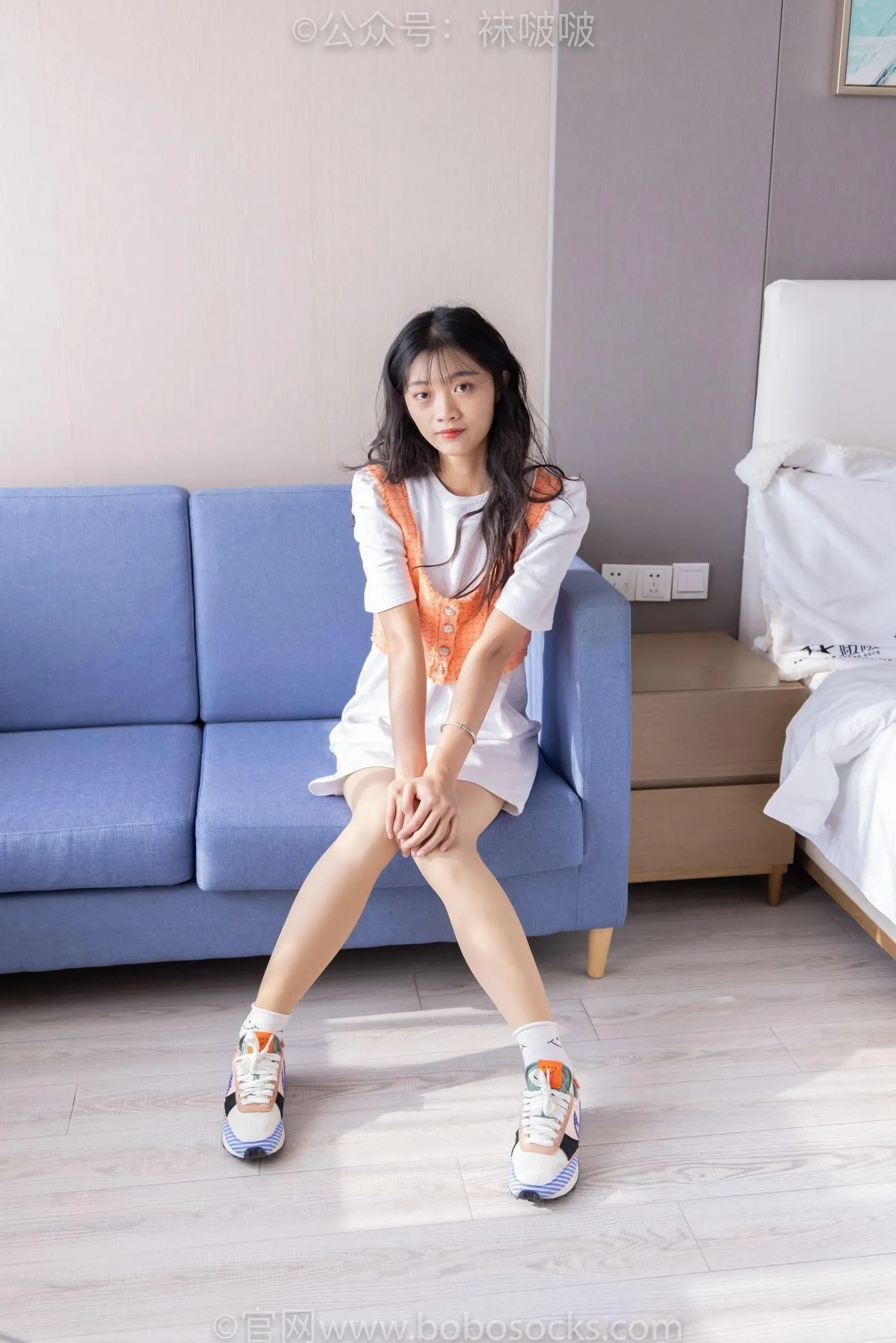 [BoBoSocks袜啵啵]NO.062 涵涵-运动鞋、白棉袜、厚肉丝 [145P]插图1